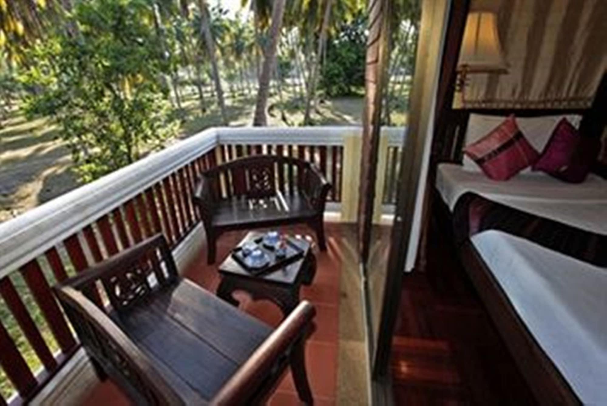 באנג סאפאן Coral Hotel Bangsaphan מראה חיצוני תמונה