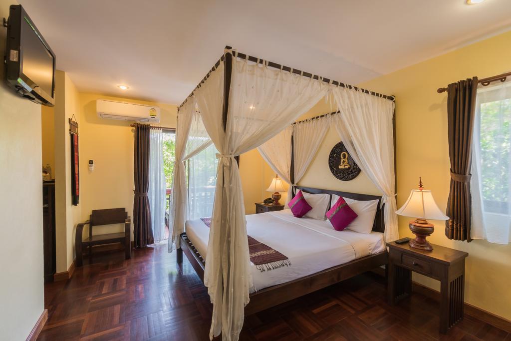 באנג סאפאן Coral Hotel Bangsaphan מראה חיצוני תמונה