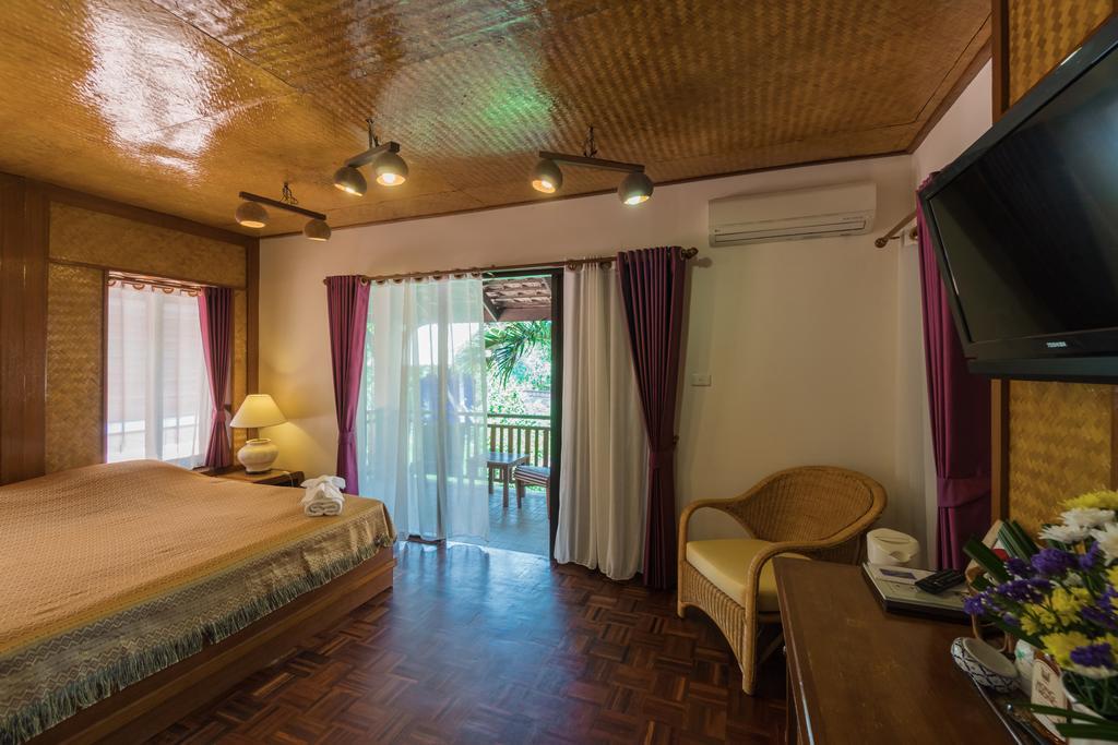 באנג סאפאן Coral Hotel Bangsaphan מראה חיצוני תמונה