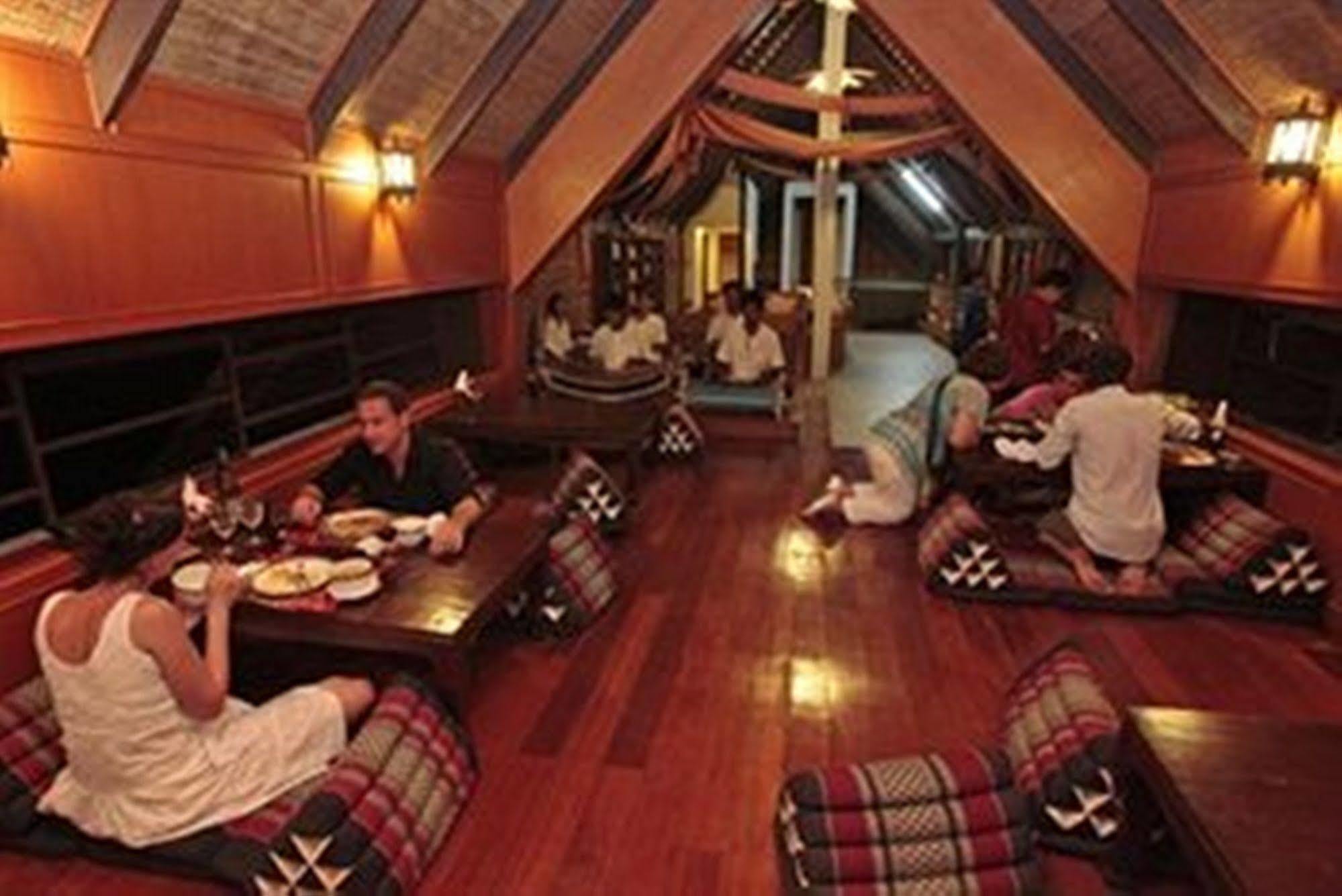 באנג סאפאן Coral Hotel Bangsaphan מראה חיצוני תמונה